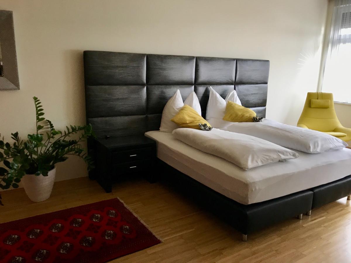 Hotel Bellini Леобен Экстерьер фото