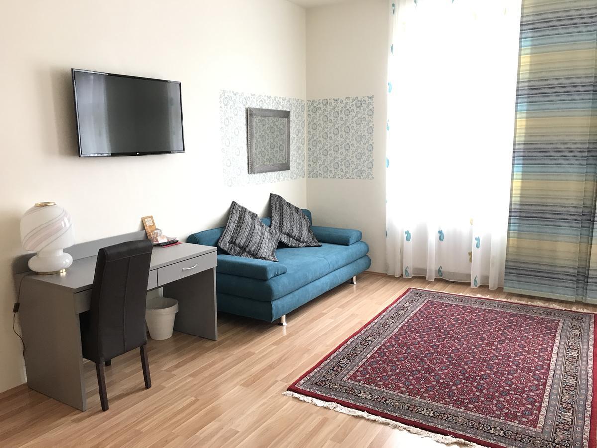 Hotel Bellini Леобен Экстерьер фото